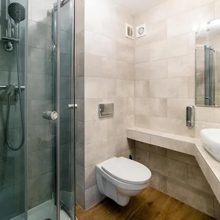 Wilczy Wodospad Dağ evi